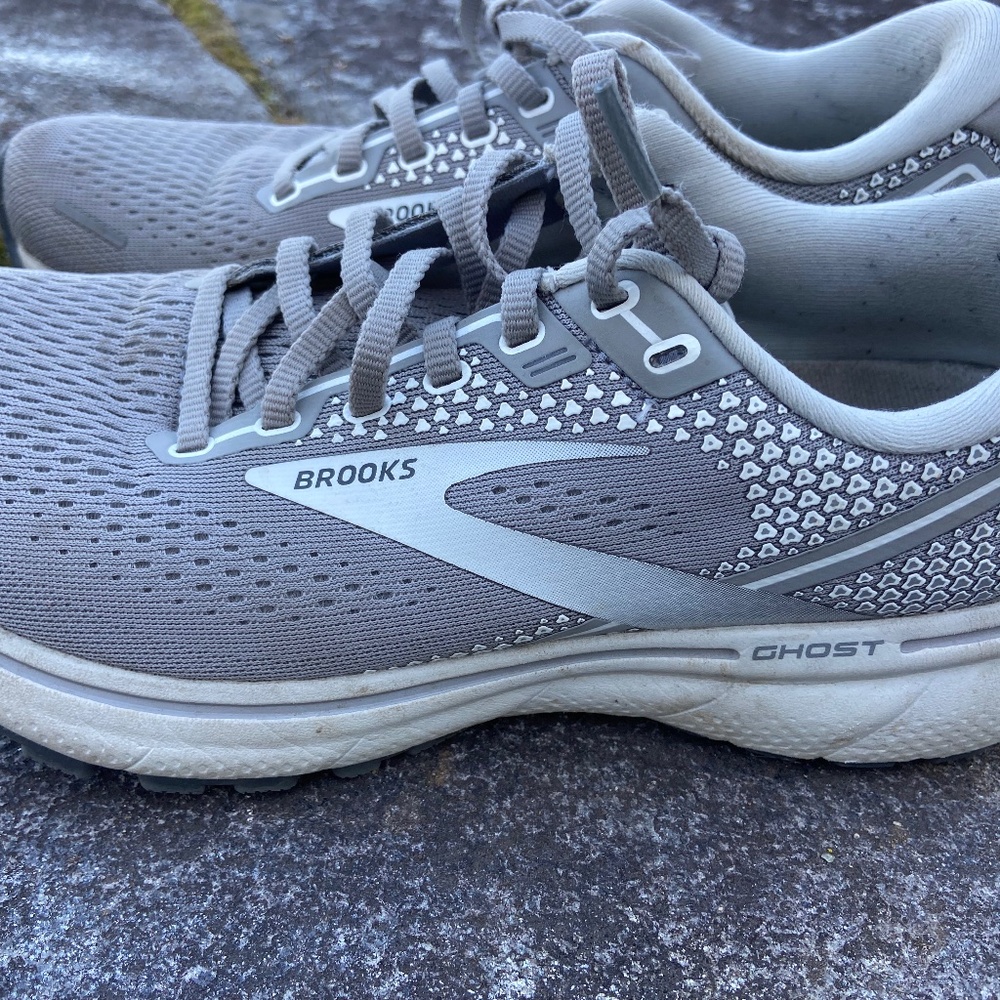 Brooks Ghost 14 sneakers